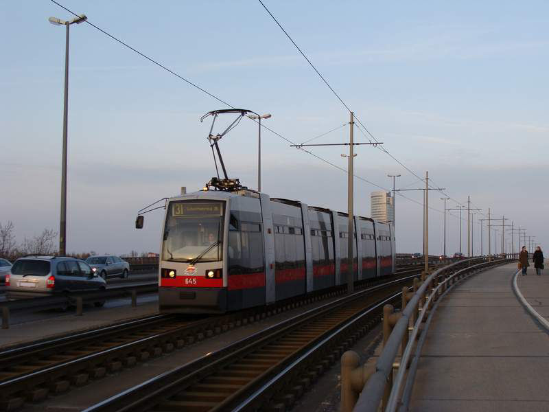 31_FloridsdorferBrücke2_230208