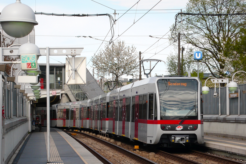 U6 2696