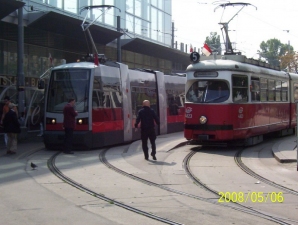 E1 4823 + c4 1314, sowie B 663 Linie 5, Praterstern 2 - 2008 0506