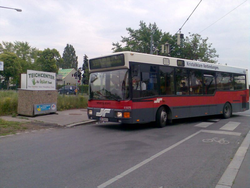 Bus R1076