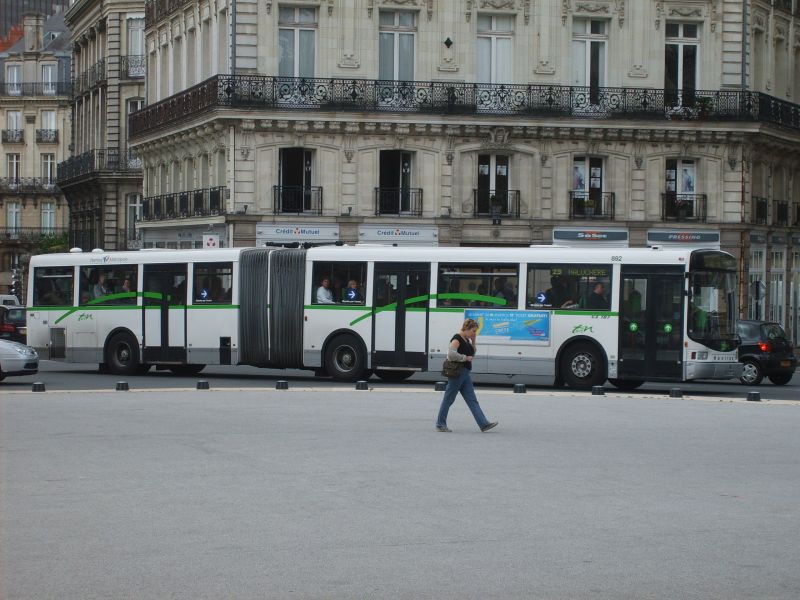 Busse in Nantes