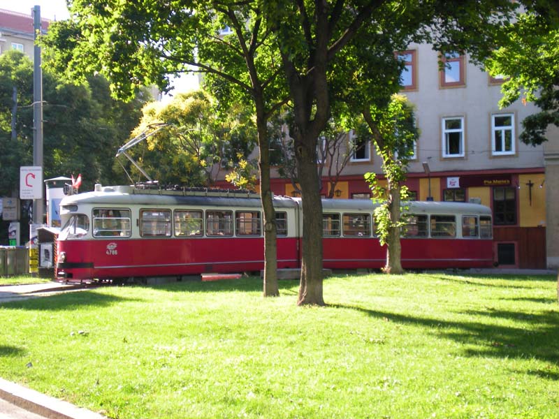 Erste Straßenbahnfotos