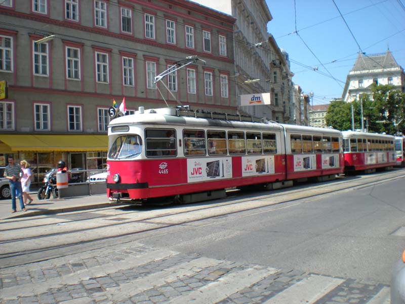 Erste Straßenbahnfotos