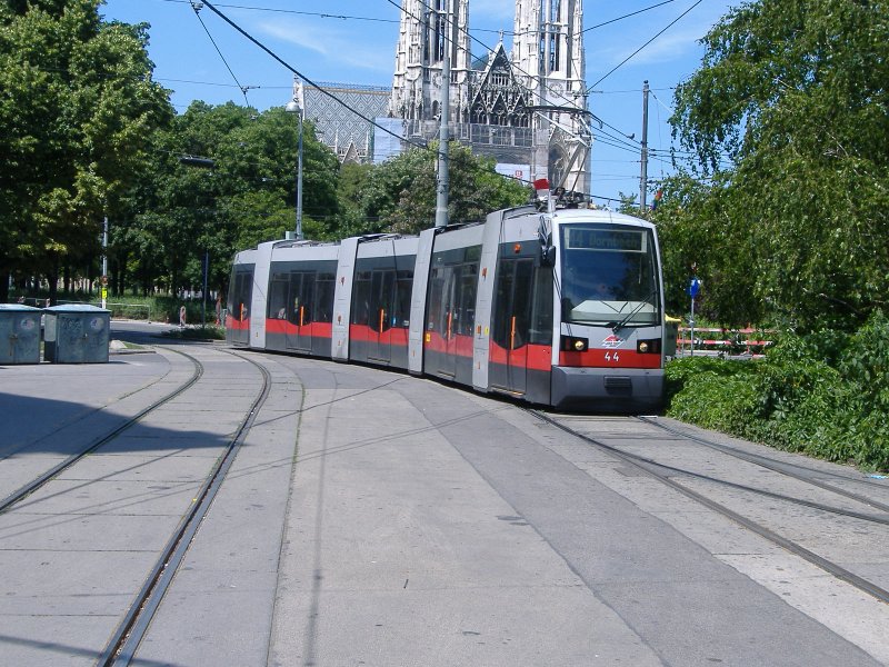 ULF 44 auf linie 44