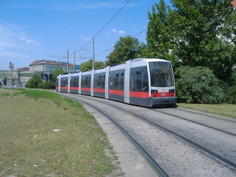 ULF 625 auf linie 6