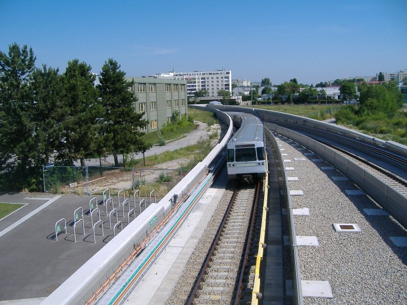 U1