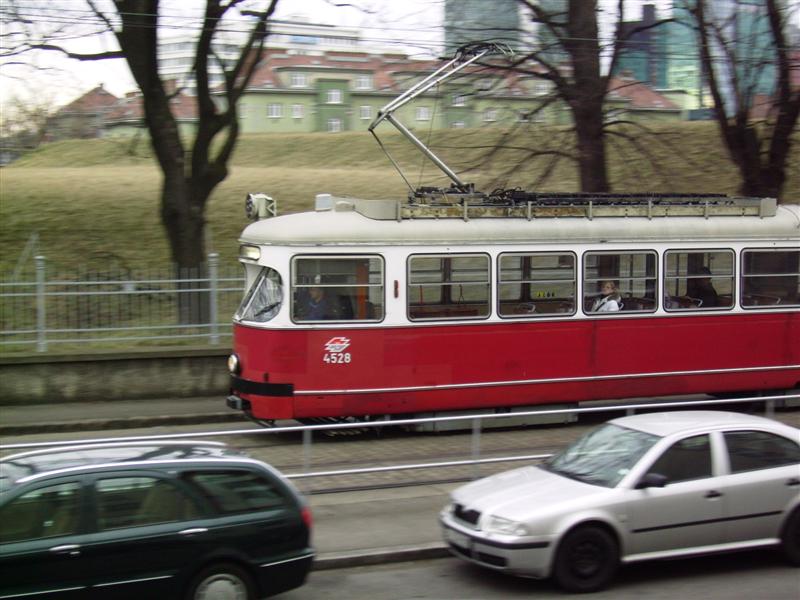 Linie 65 zwischen Stephan - Fadinger - Platz und Windtenstraße (02.2008) 2