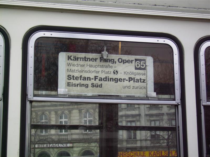 Linie 65 zwischen Stephan - Fadinger - Platz und Windtenstraße (02.2008) 4