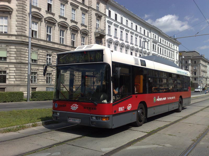 4A 8967