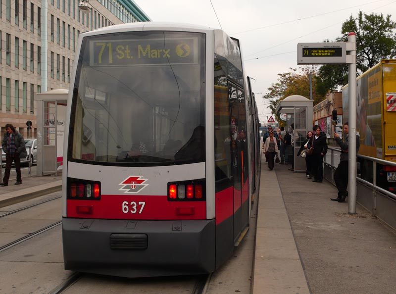 71 637