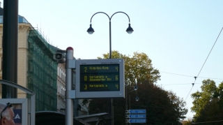 Linie D zur Bösendorfer Straße 2