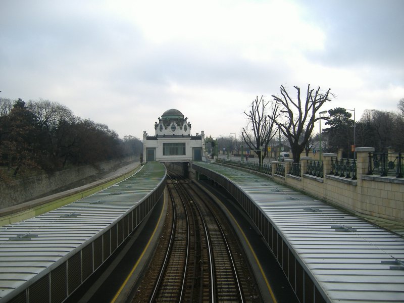 U4