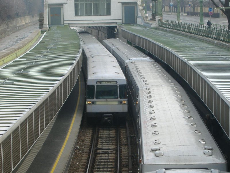 U4