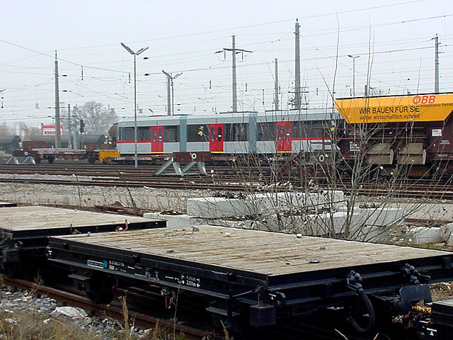 T1 im ÖBB-Bahnhof Stadlau