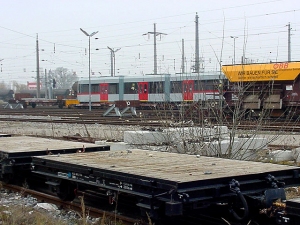 T1 im ÖBB-Bahnhof Stadlau