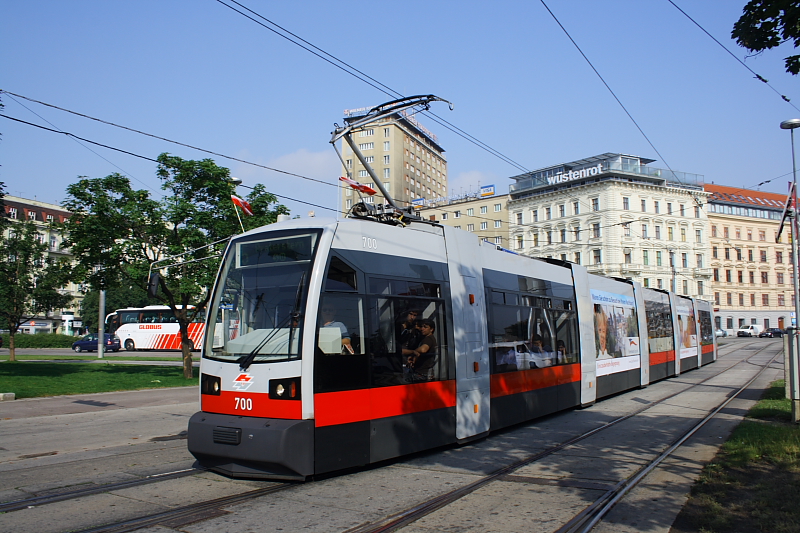5 700 Praterstern