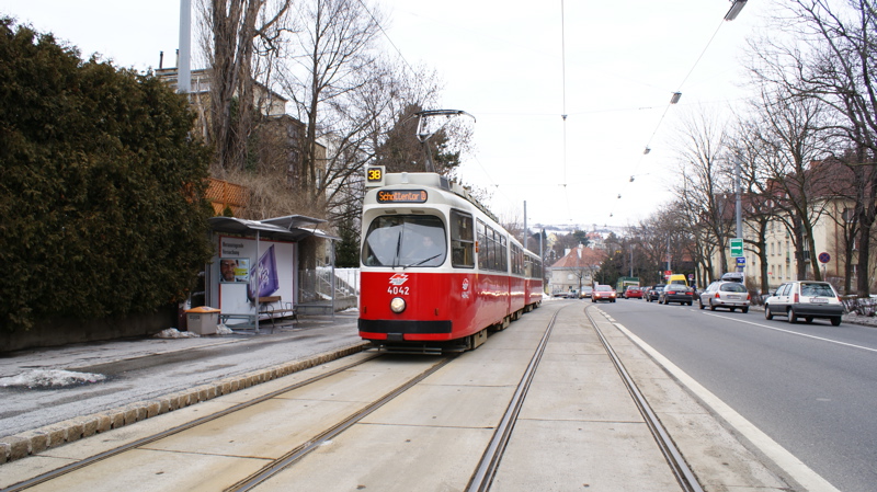 2009/02/25 - E2 4042 + c5 1442 auf der Linie 38