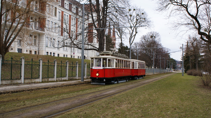2009/02/28 - GS 6858 + k5 3965 bei der Präsentation des Straßenbahnjournal-Jahrbuchs 2008 in Lainz