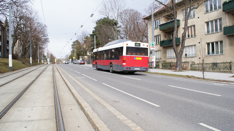 2009/03/12 - 9907 (Fahrschulbus) in der Grinzinger Allee