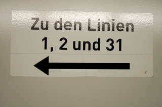 Wegweiser in der U4-Station Schottenring