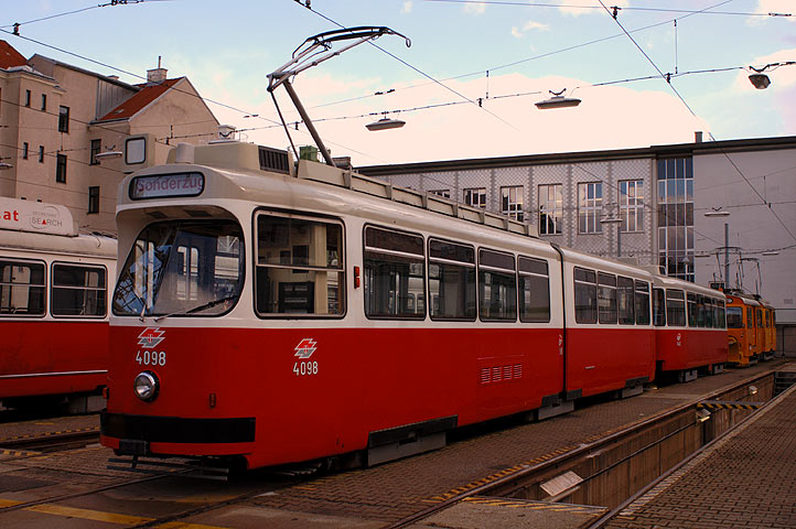 4098 + 1461 (Sonderzug)