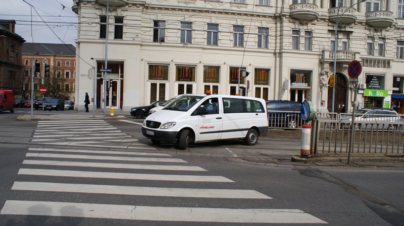 2009/03/31 | 9605 vor dem Jonas-Reindl