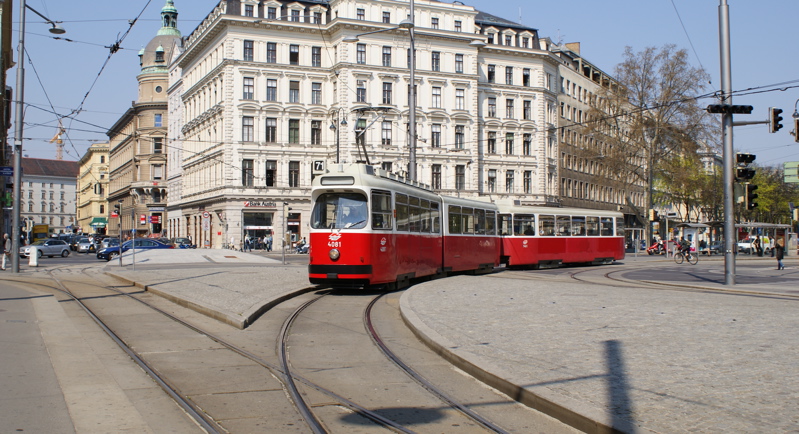 2009/04/08 | 71 (Schwarzenbergplatz) | 4081 + 1481