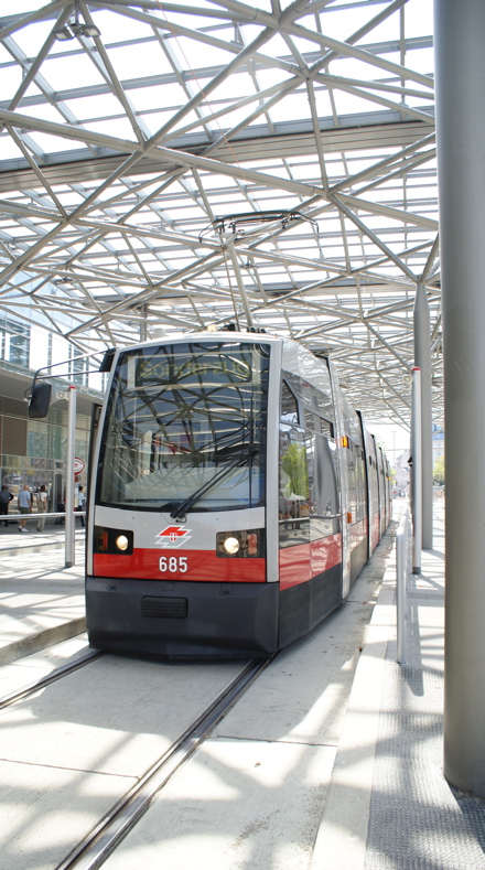 2009/04/19 | 2 (Praterstern) | Schadhafter B (685) 3