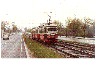 Bei der Reichsbrücke am 01 05 1982