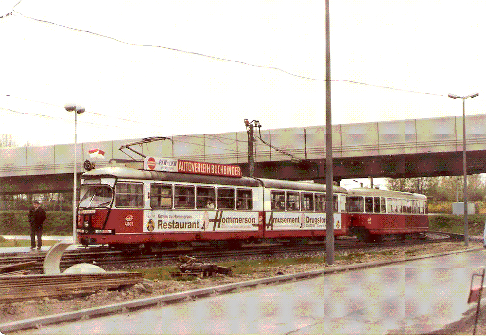 Bei der Reichsbrücke am 01 05 1982 2