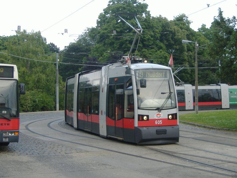 ULF 605 auf linie D