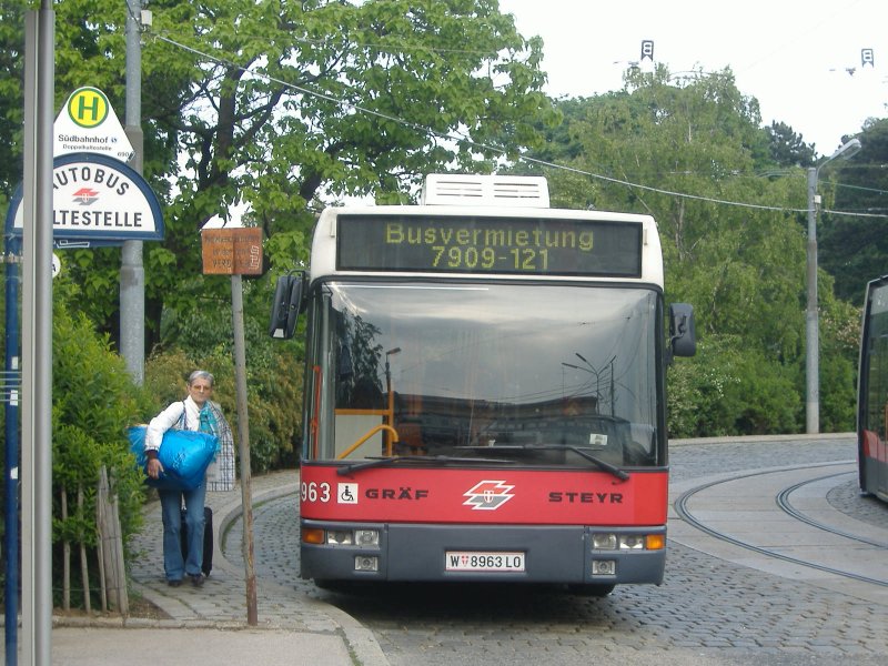 8963 Busvermietung
