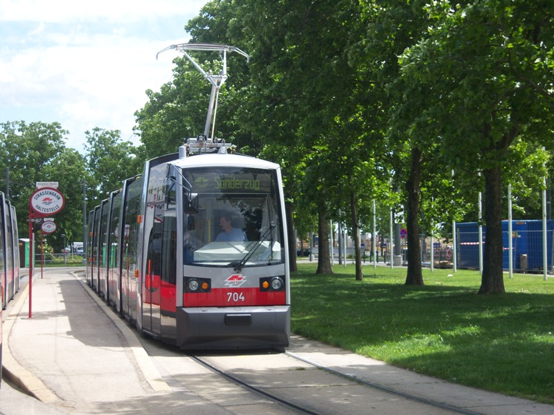 ULF B1 704 3