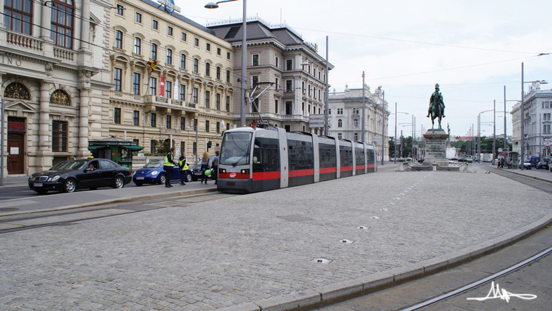 2009/06/06 | Umleitung bzw. Kurzführung der Linien D & 2 (13)