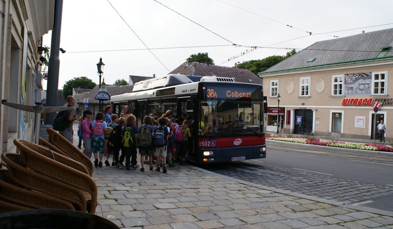 2009/06/30 | 38A (Grinzing) | 8502 | Einlagefahrt aufgrund großen Andrangs zum Krapfenwaldbad