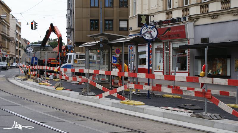 2009/07/20 | 38 (Hardtgasse FR Grinzing) | Bauarbeiten am Haltestellenkap 3