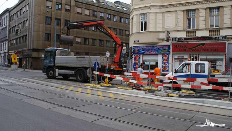 2009/07/20 | 38 (Hardtgasse FR Grinzing) | Bauarbeiten am Haltestellenkap 5