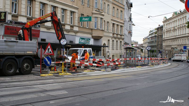 2009/07/20 | 38 (Hardtgasse FR Grinzing) | Bauarbeiten am Haltestellenkap 6