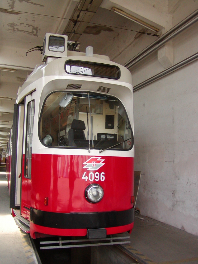 E2 4096