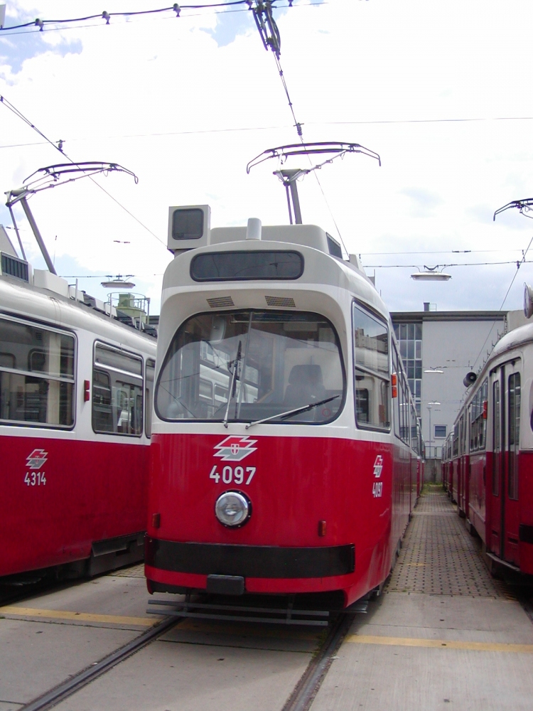 E2 4097