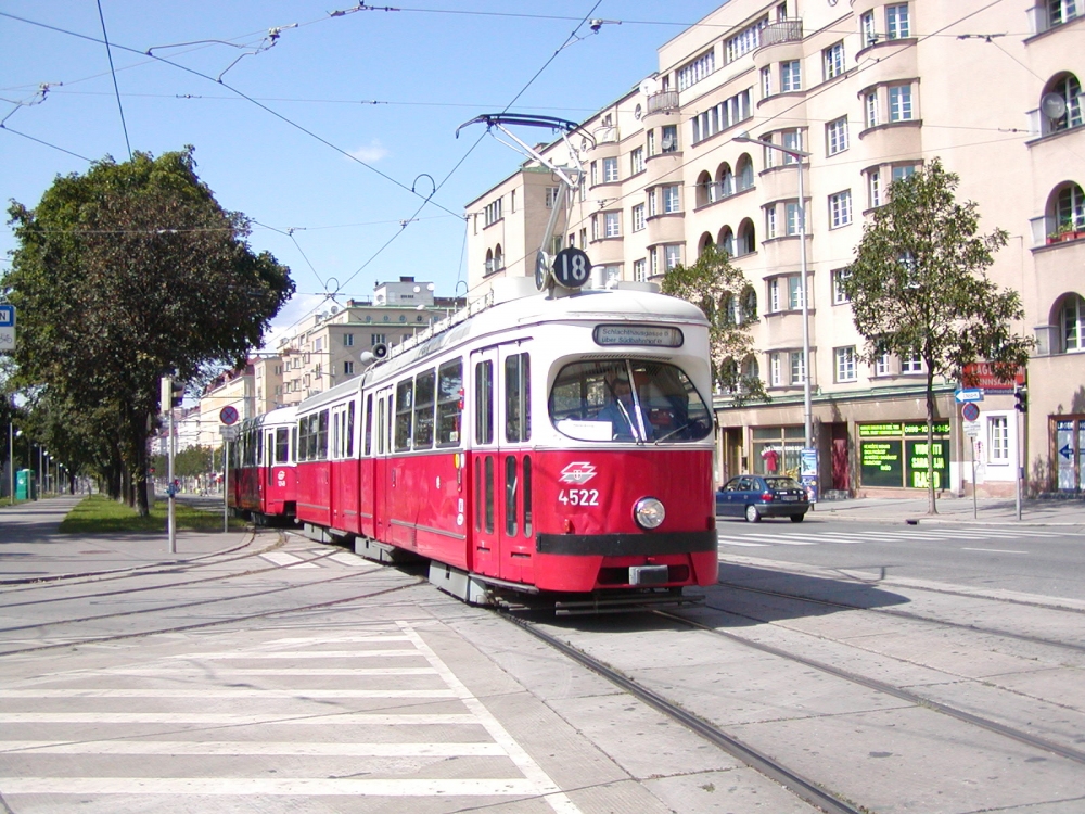 E2 4522