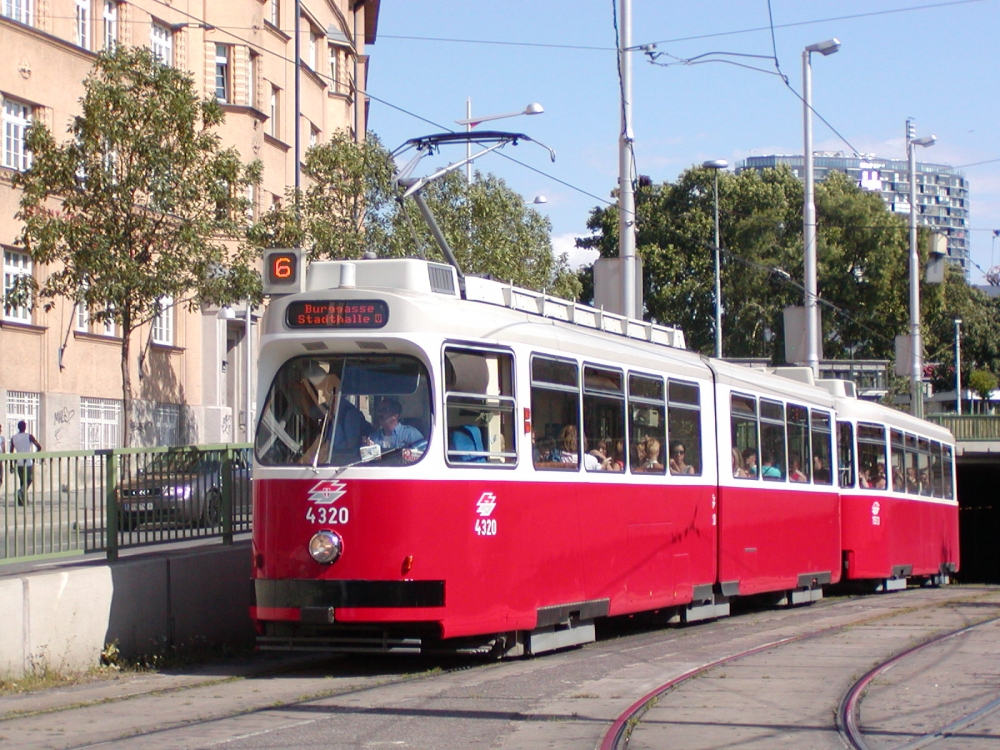 E2 4320