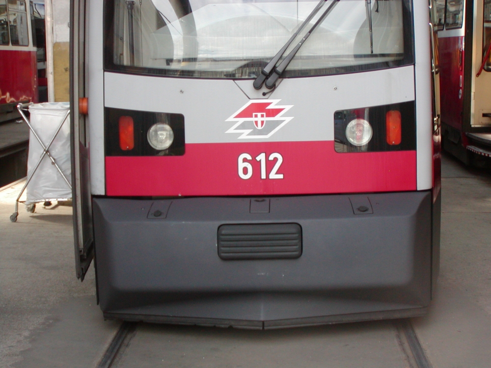 ULF B 612