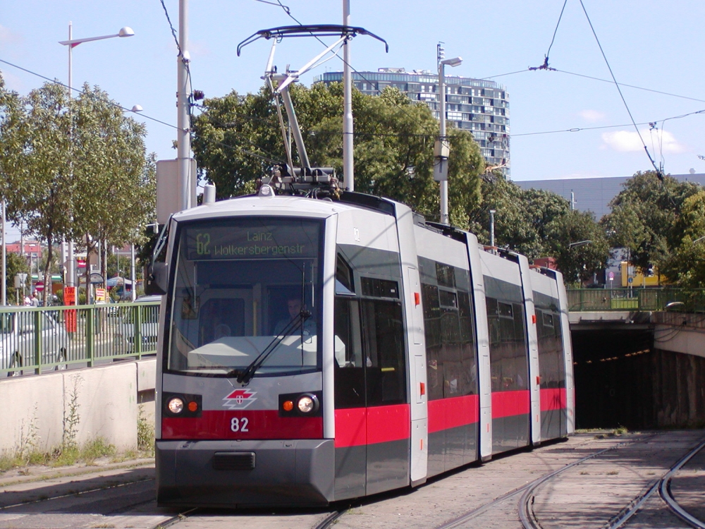 ULF A1 82
