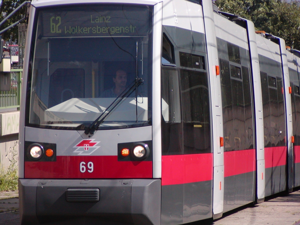 ULF A1 69