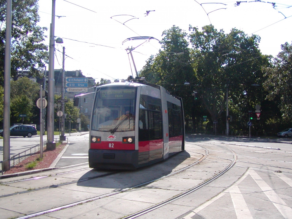 ULF A1 82