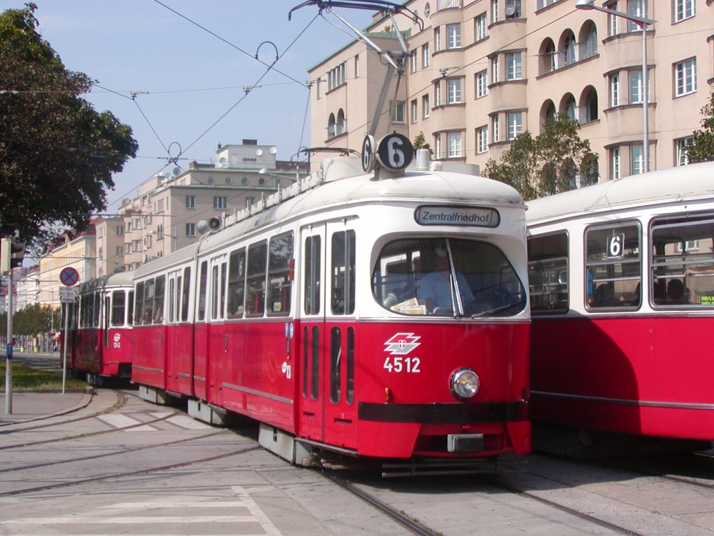 E1 4512