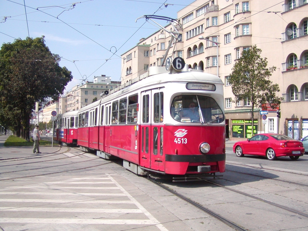 E1 4513