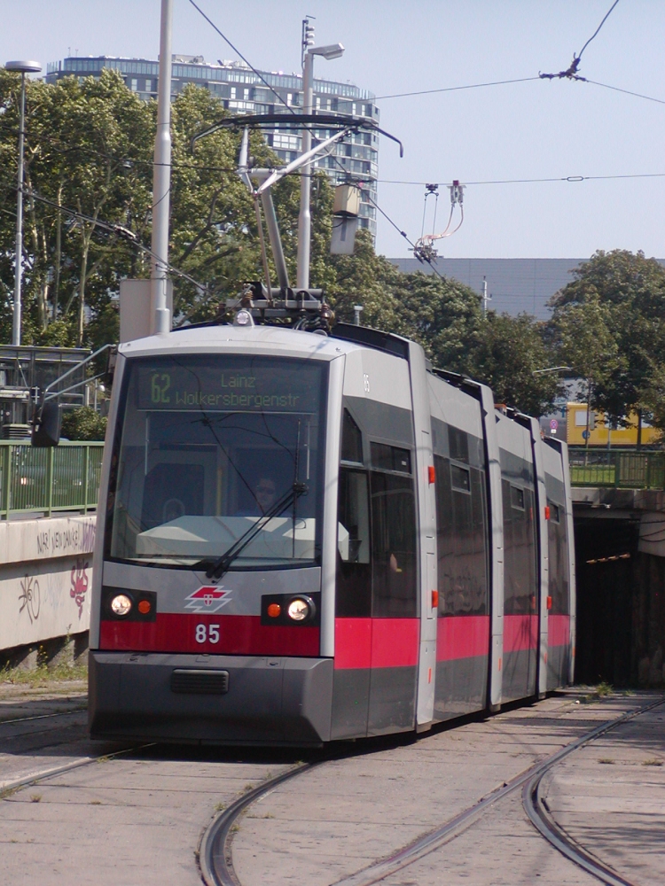 ULF A1 85