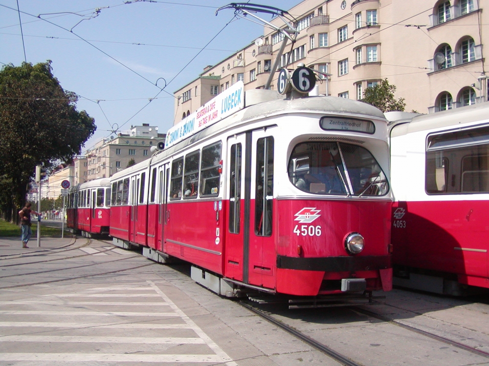 E1 4506